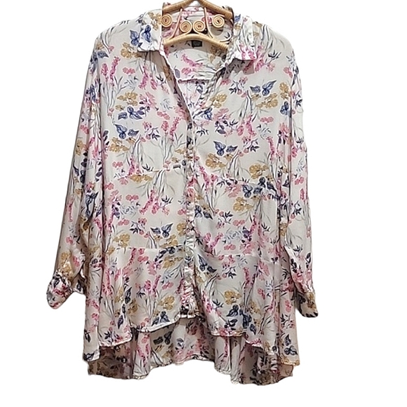 Chelsea & Theodore Tops - ⭐️Chelsea & Theodore floral top size 2X